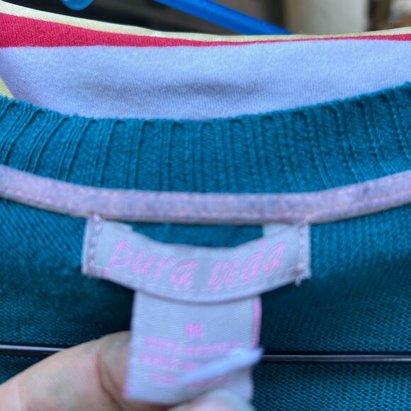 Sweater woman’s with heart stripped pattern and slightly cropped style sz M - Picture 6 of 6